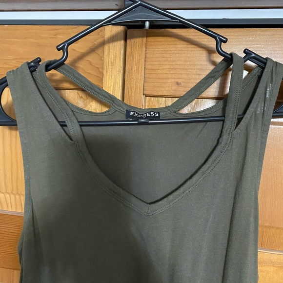 Green Tank top - Picture 2 of 4